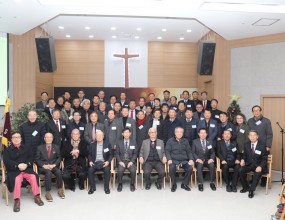 2024년 12월 26일에 진행된 제3차 실행위원회 및 송년회 사진입니다. 