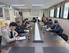 2026년 3월 5일 본회 사무실에서 진행된 58-59회기 업무 인수인계 사진입니다.